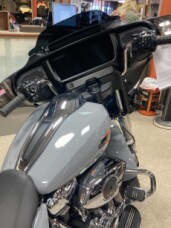 2026 Harley-Davidson® Street Glide® Dark Billiard Gray Chrome Trim thumb 3