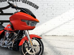 2026 Harley-Davidson® Road Glide® Blood Orange Chrome Trim thumb 2
