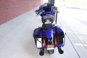 2025 Harley-Davidson® CVO™ Street Glide® Blue Streak thumb 2