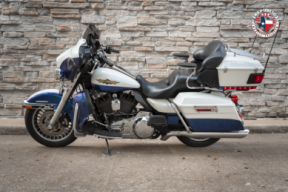  2010 Electra Glide® Ultra Limited thumb 3