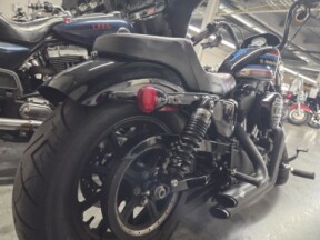 2020 Harley-Davidson® Iron 1200™ Vivid Black thumb 2