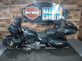 2026 Harley-Davidson® Street Glide Limited Iron Horse Metallic Chrome Trim thumb 2