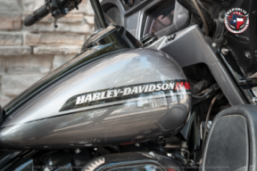 2020 Harley-Davidson® CVO™ Limited FLHTKSE thumb 0