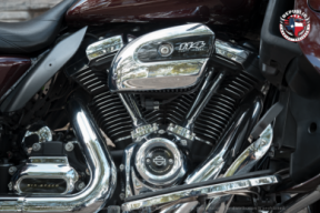 2019 Harley-Davidson® Road Glide® Ultra FLTRU thumb 2