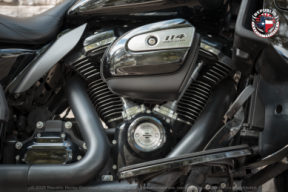 2023 Harley-Davidson® Ultra Limited FLHTK thumb 2