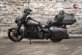 2020 Harley-Davidson® CVO™ Limited FLHTKSE thumb 3