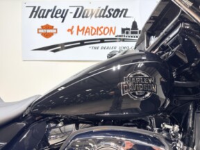 2026 FLHXL Harley-Davidson® Street Glide Limited Vivid Black Chrome Trim thumb 2