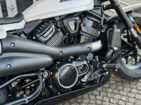 2026 Harley-Davidson® Sportster® S White Onyx Pearl Black Trim thumb 1