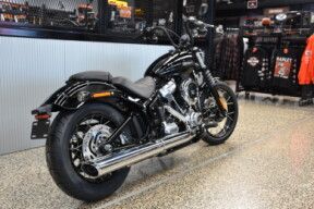 2026 Street Bob thumb 2