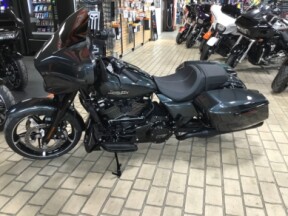 2025 Harley-Davidson® Street Glide® Iron Horse Metallic - Black Finish thumb 3