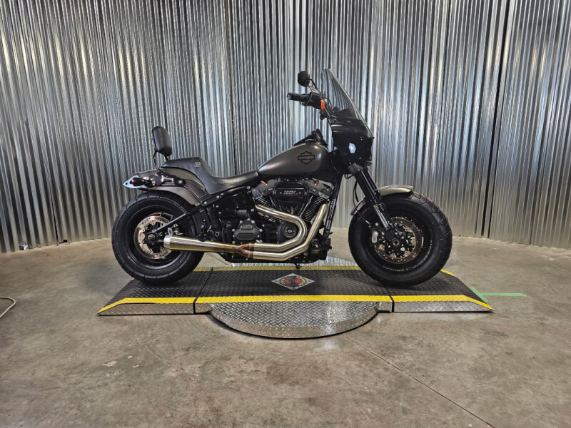2018 Harley-Davidson® Fat Bob® 114 INDSTRL GRY DNM