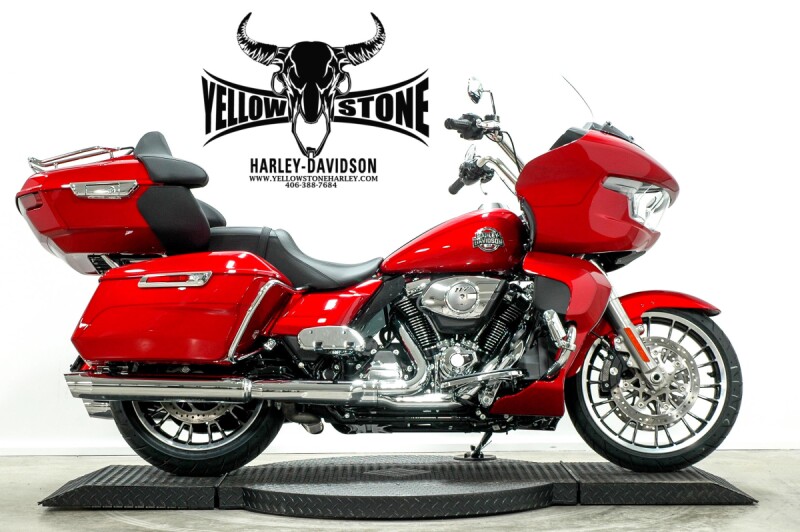 2026 Harley-Davidson® Road Glide Limited Brilliant Red Chrome Trim