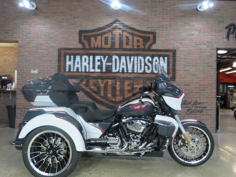 2026 Harley-Davidson® Street Glide 3 Limited FLHLT