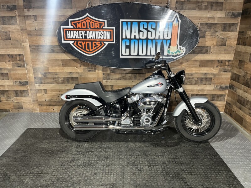 2020 Harley-Davidson® Softail Slim® Barracuda Silver