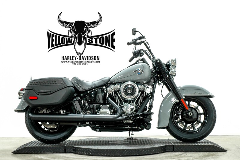 2026 Harley-Davidson® Heritage Classic Dark Billiard Gray Chrome Solo Cast Wheels