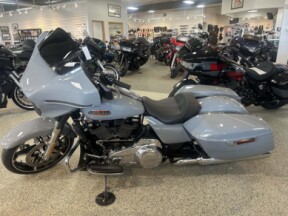2026 Harley-Davidson® FLHX Street Glide™ Solo thumb 2