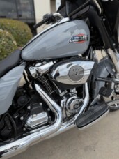 2026 Harley-Davidson® Street Glide® DRK BILIARD GRY thumb 2