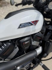 2026 Harley-Davidson® Sportster® S White Onyx Pearl Black Trim thumb 3