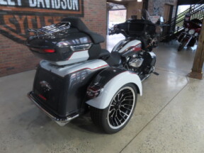 2026 Harley-Davidson® Street Glide 3 Limited FLHLT thumb 3