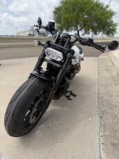 2026 Harley-Davidson® Sportster® S White Onyx Pearl Black Trim thumb 1