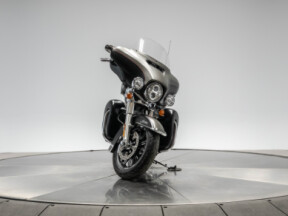 2019 Harley-Davidson FLHTK Ultra Limited in Industrial Gray Denim and Black Denim thumb 0
