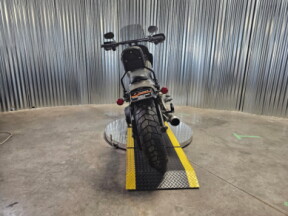 2018 Harley-Davidson® Fat Bob® 114 INDSTRL GRY DNM thumb 0