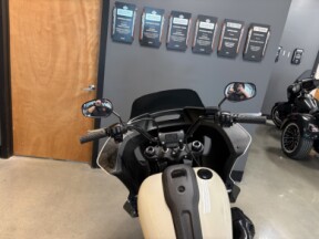 2023 Harley-Davidson® Low Rider® ST White Sand Pearl thumb 0
