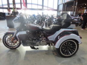 2026 Harley-Davidson® Street Glide 3 Limited FLHLT thumb 0