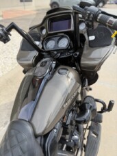 2021 Harley-Davidson® CVO™ Road Glide® Bronze Armor thumb 1