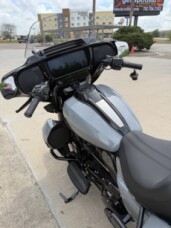 2026 Harley-Davidson® Street Glide Limited DRK BILIARD GRY thumb 0