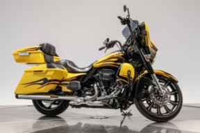 2015 HARLEY-DAVIDSON FLHXSE CVO STREET GLIDE in Scorching Yellow/Starfire Black thumb 1