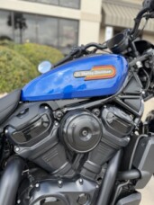 2025 Harley-Davidson® Nightster® Special Blue Burst thumb 2
