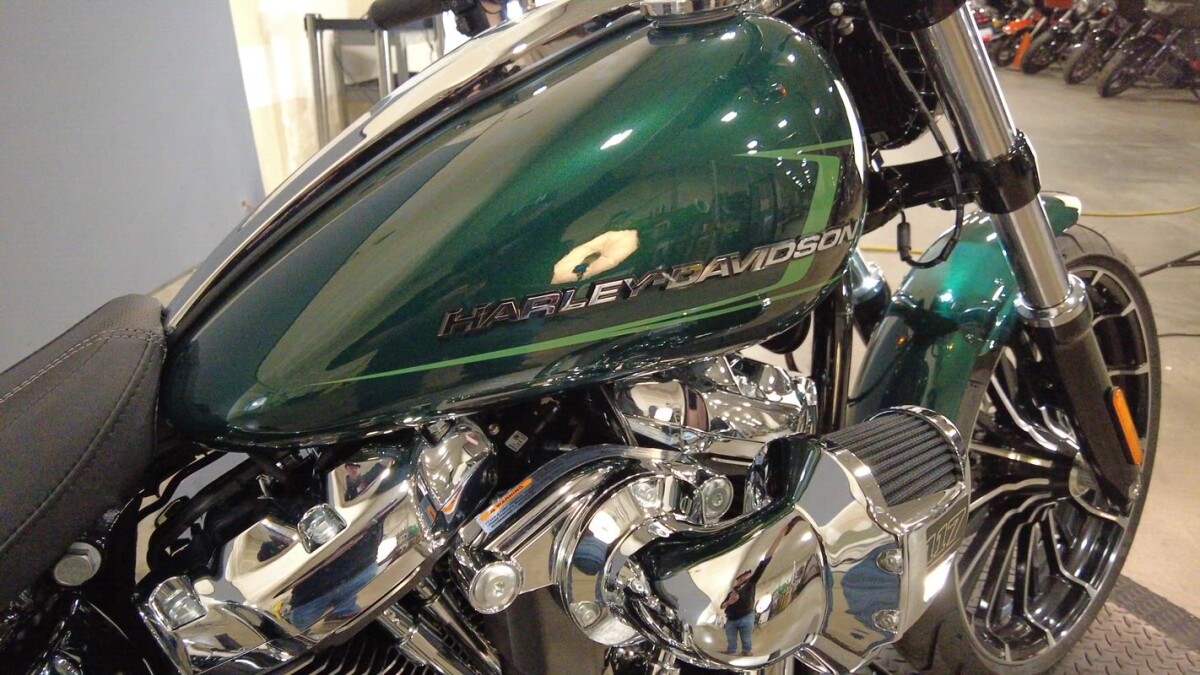 2024 Harley-Davidson® Breakout® 117 Alpine Green | MotorCity