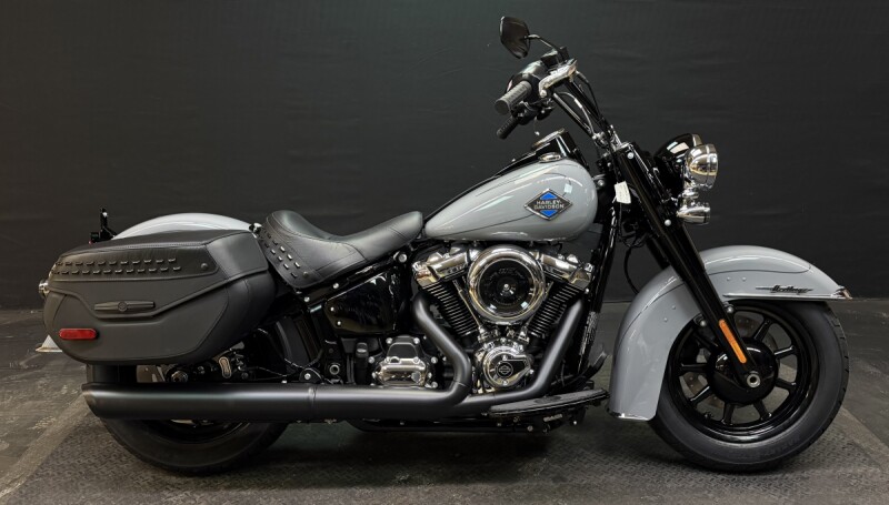 Harley-Davidson® Heritage Classic® 2026 FLHC DRK BILIARD GRY