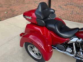 2021 Harley-Davidson Trike Tri Glide Ultra FLHTCUTG thumb 1