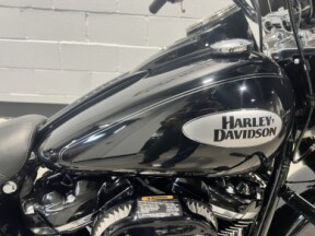 2021 Harley-Davidson® Heritage Classic 114 Vivid Black FLHCS thumb 3