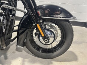 2021 Harley-Davidson® Heritage Classic 114 Vivid Black FLHCS thumb 2