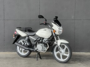 2026 TVS TRAK 150 WHITE thumb 3