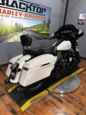 2023 Harley-Davidson® Street Glide® ST WHITE SAND PRL thumb 0
