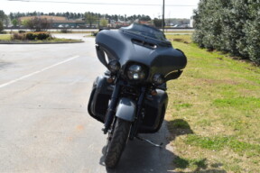 2022 Harley-Davidson® Ultra Limited thumb 2