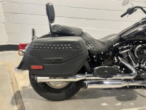 2021 Harley-Davidson® Heritage Classic 114 Vivid Black FLHCS thumb 0