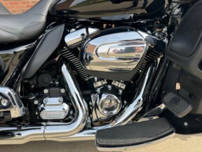 2023 Harley-Davidson Tri Glide Ultra Trike FLHTCUTG thumb 2