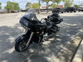 2018 Harley-Davidson® Road Glide® Ultra thumb 1