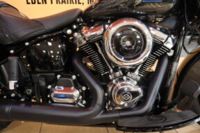 2026 Harley-Davidson HD FLHC Cruiser Heritage thumb 2