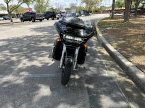 2018 Harley-Davidson® Road Glide® Ultra thumb 2