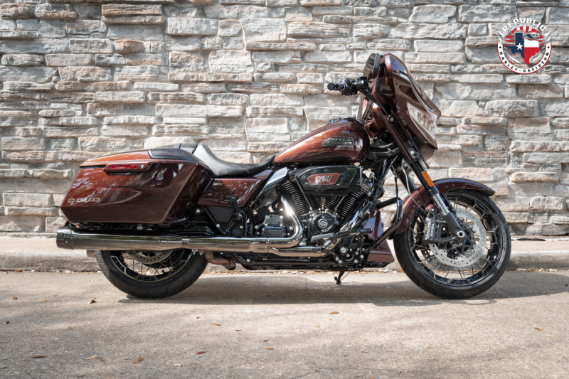 2024 Harley-Davidson® CVO™ Street Glide® FLHXSE