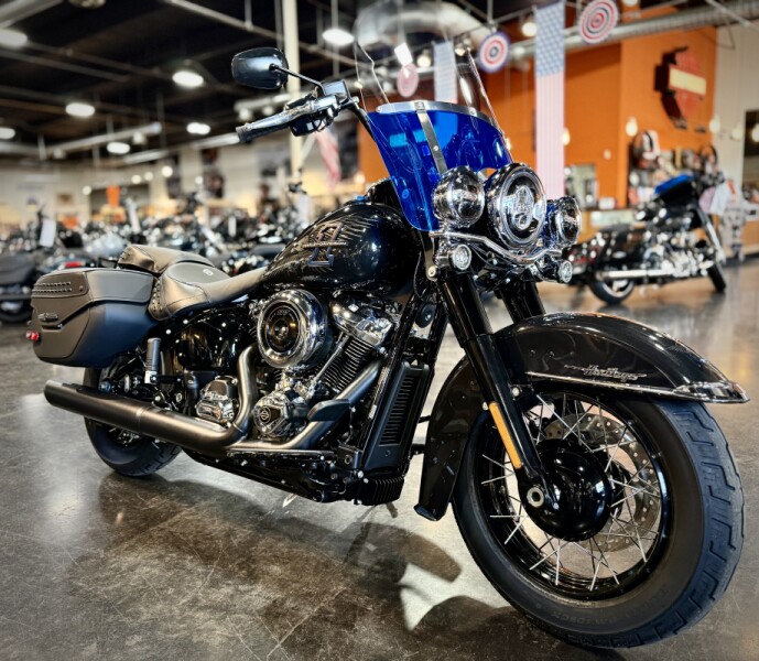 2026 Harley-Davidson® Heritage Classic Midnight Ember w/Laced Wheels