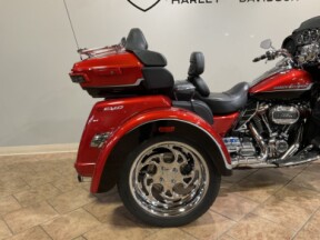 2021 Harley-Davidson® CVO™ Tri Glide® Sunset Orange & Sunset Black  FLHTCUTGSE thumb 0