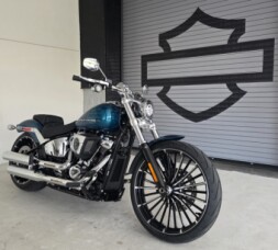 2026 Harley-Davidson® Breakout™ thumb 3