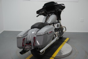 2024 Harley-Davidson® Street Glide® Billiard Gray thumb 1